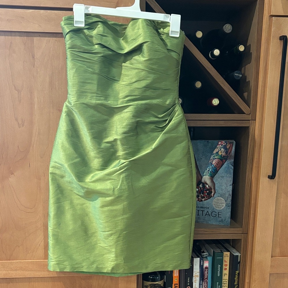 Chic Strapless Green Dress